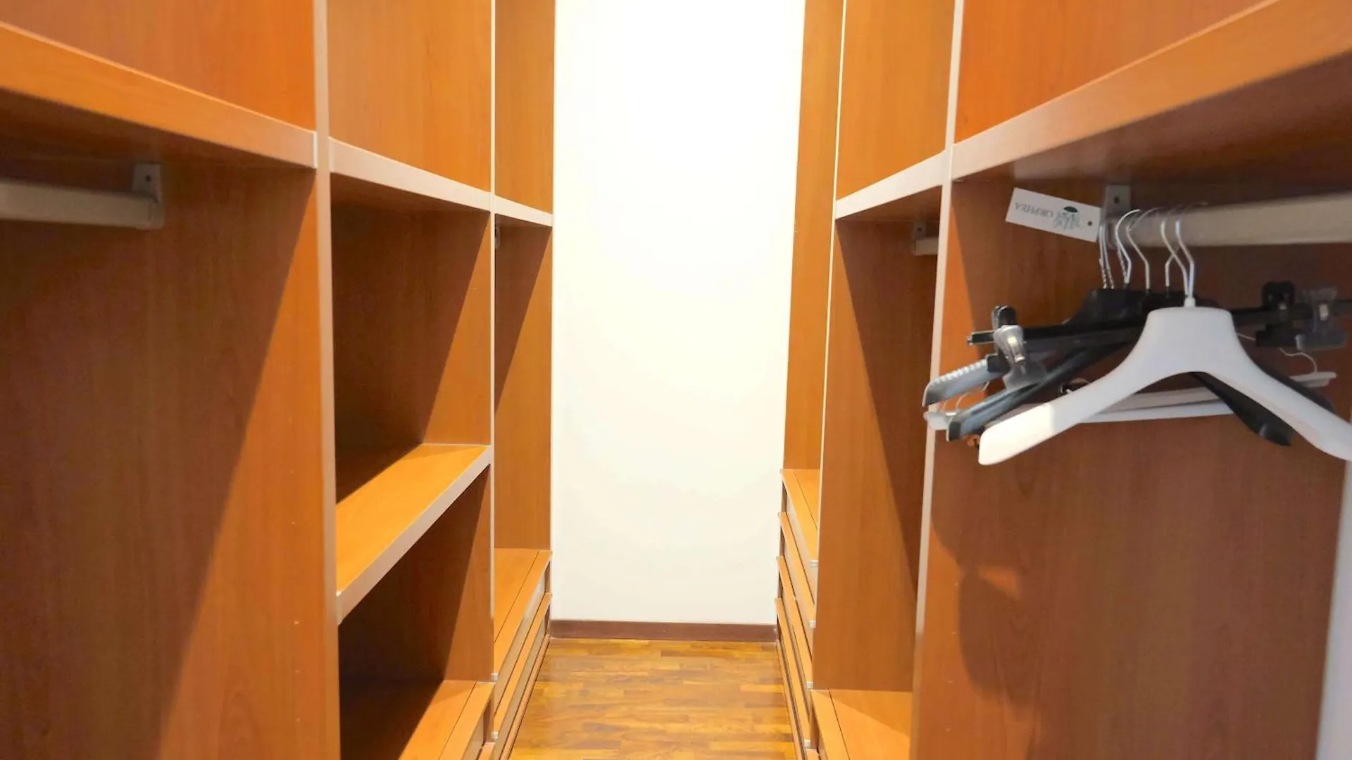 Case Vr Holiday Residenza Leo Verona 0*,  Italien
