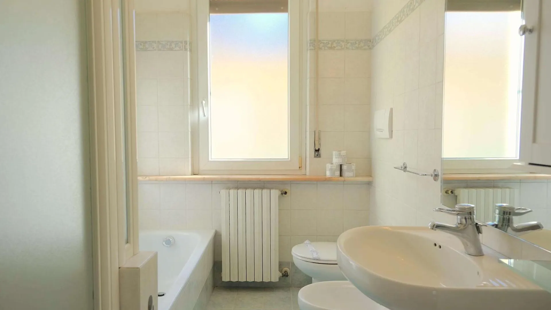 Case Vr Holiday Residenza Leo Verona