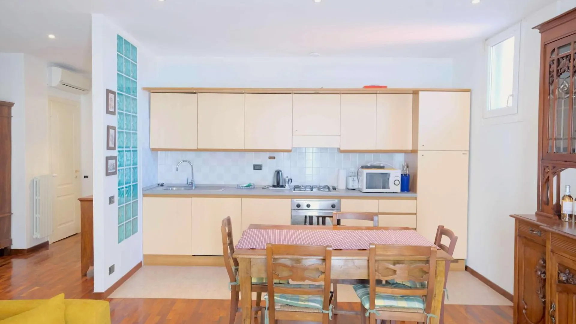 ורונה Case Vr Holiday Residenza Leo 0*,